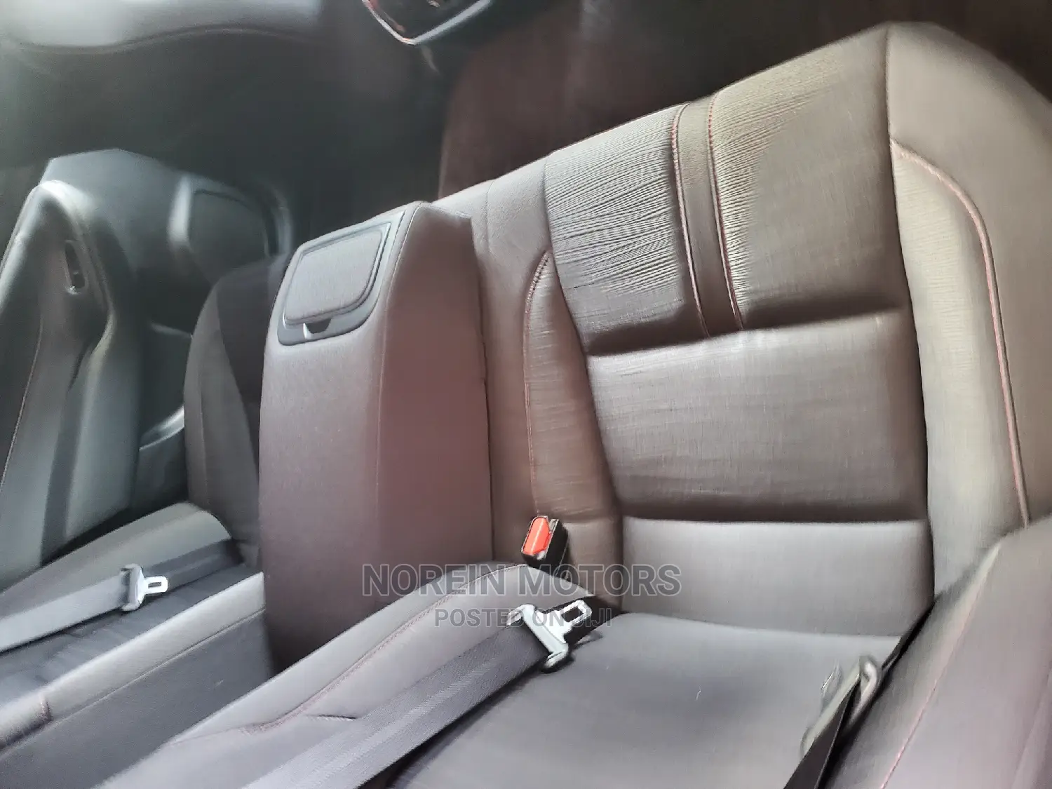 Toyota Crown 2016 Off white