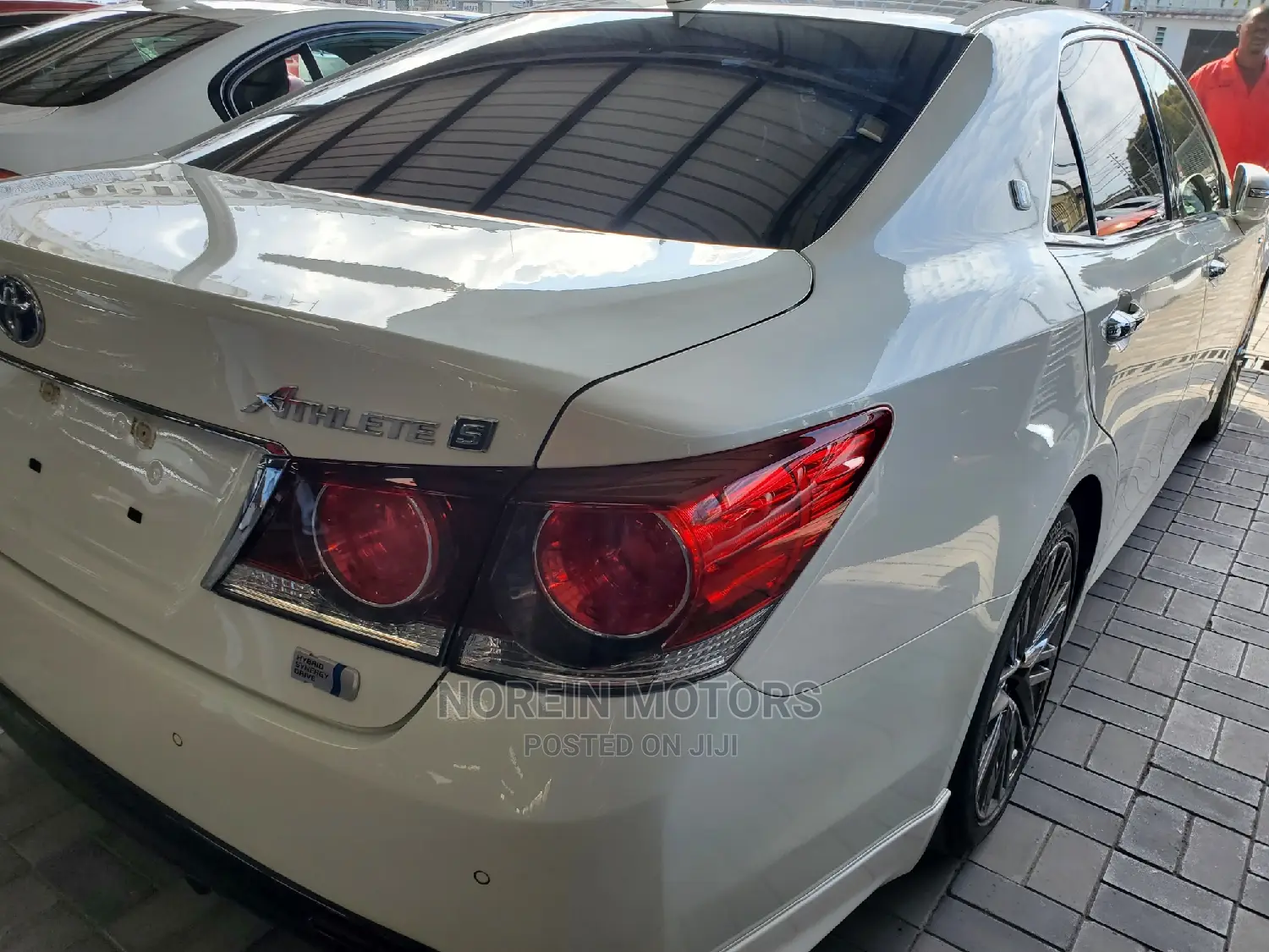 Toyota Crown 2016 Off white