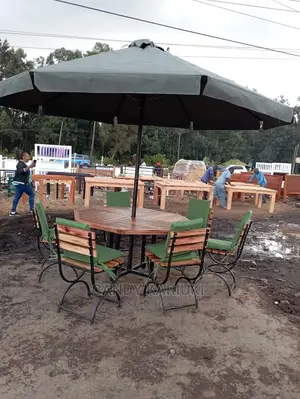 6 Seater Padded Wooden Garden Set Plus Umbrella