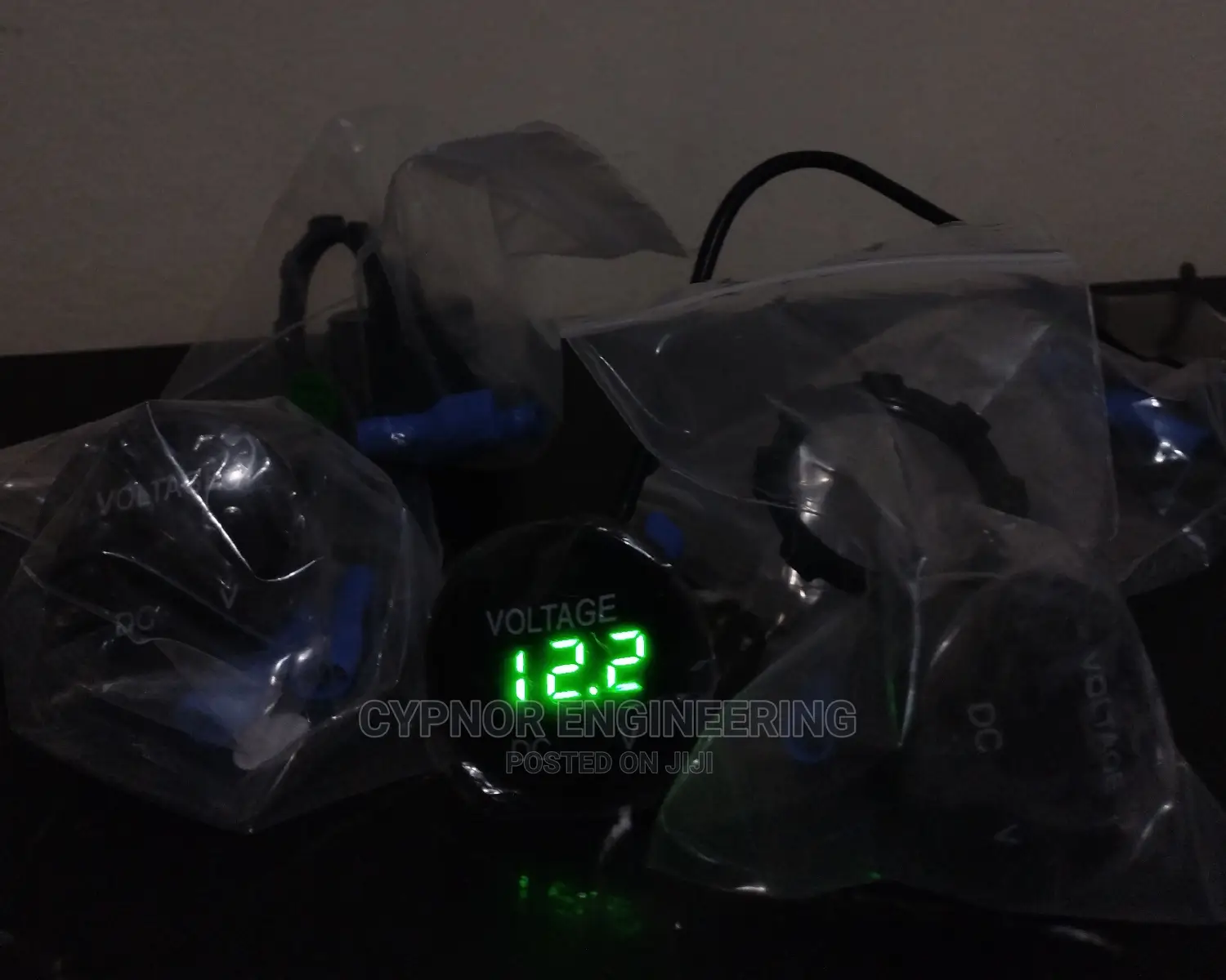 Green 12v Voltmeter