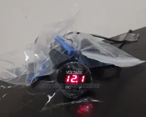 Red 12v Voltmeter