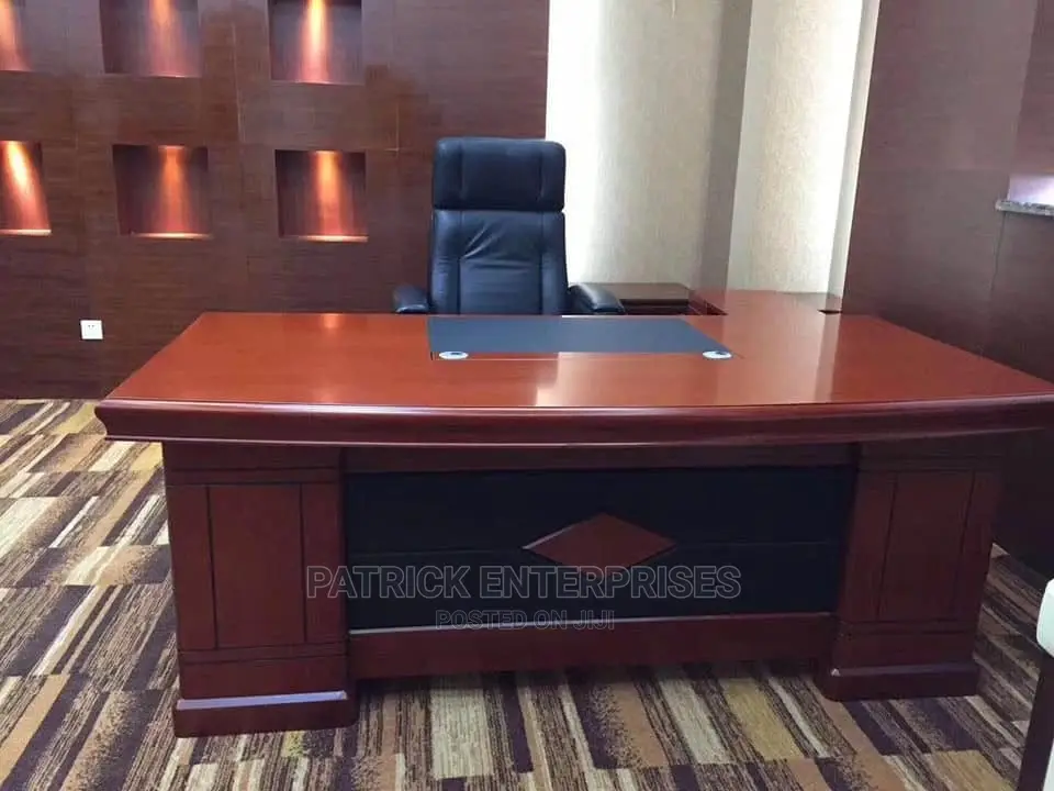 Imported Executive Office Desk 1.6 MTRS