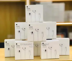 Apple/iPhone Earphones/Headphones With Lightning Connector