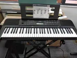 273 PSR Yamaha Keyboard