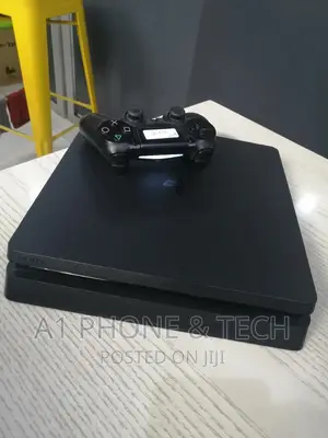 Playstation 4 Slim