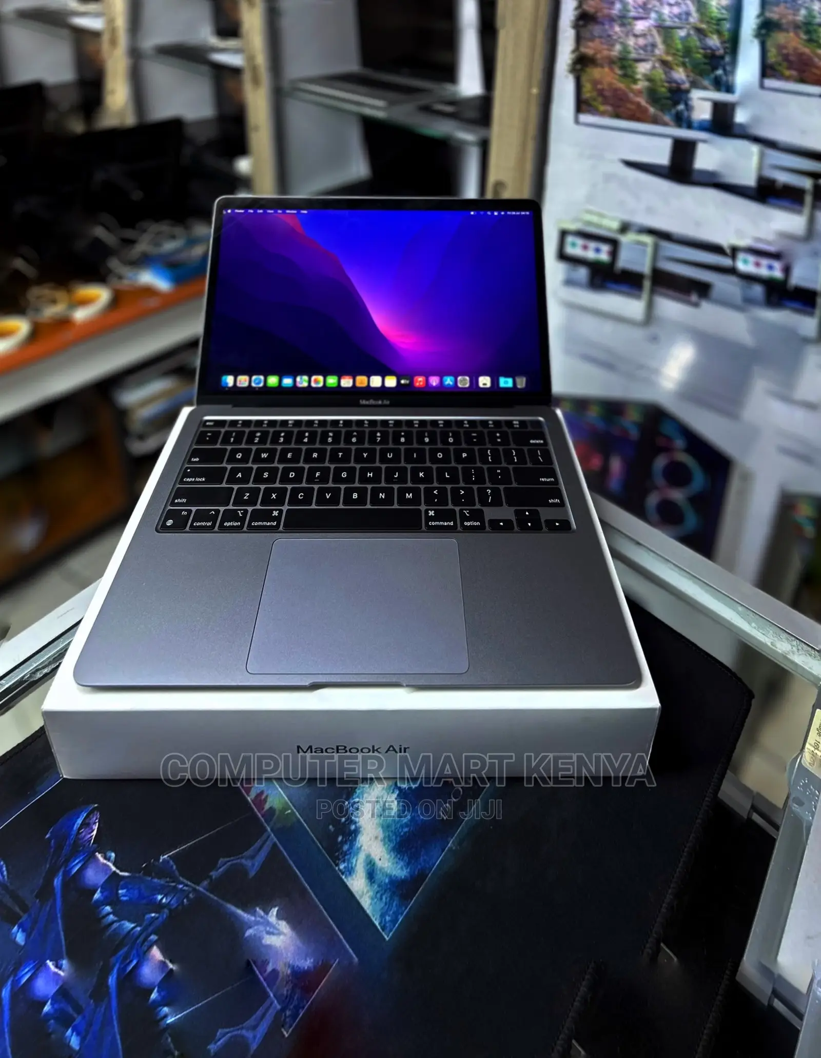 New Laptop Apple MacBook Air 8GB Apple M1 Max SSD 512GB