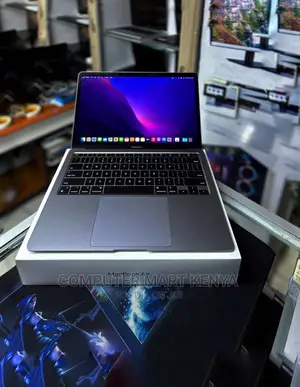 New Laptop Apple MacBook Air 8GB Apple M1 Max SSD 512GB