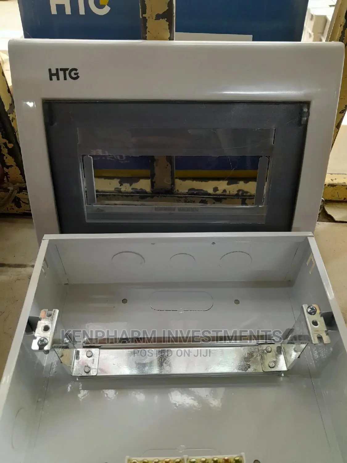 HTG Distribution Box/ Consumer Unit 6 Way