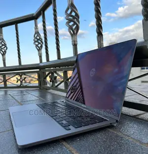 New Laptop Apple MacBook Pro 16GB Apple M1 SSD 512GB