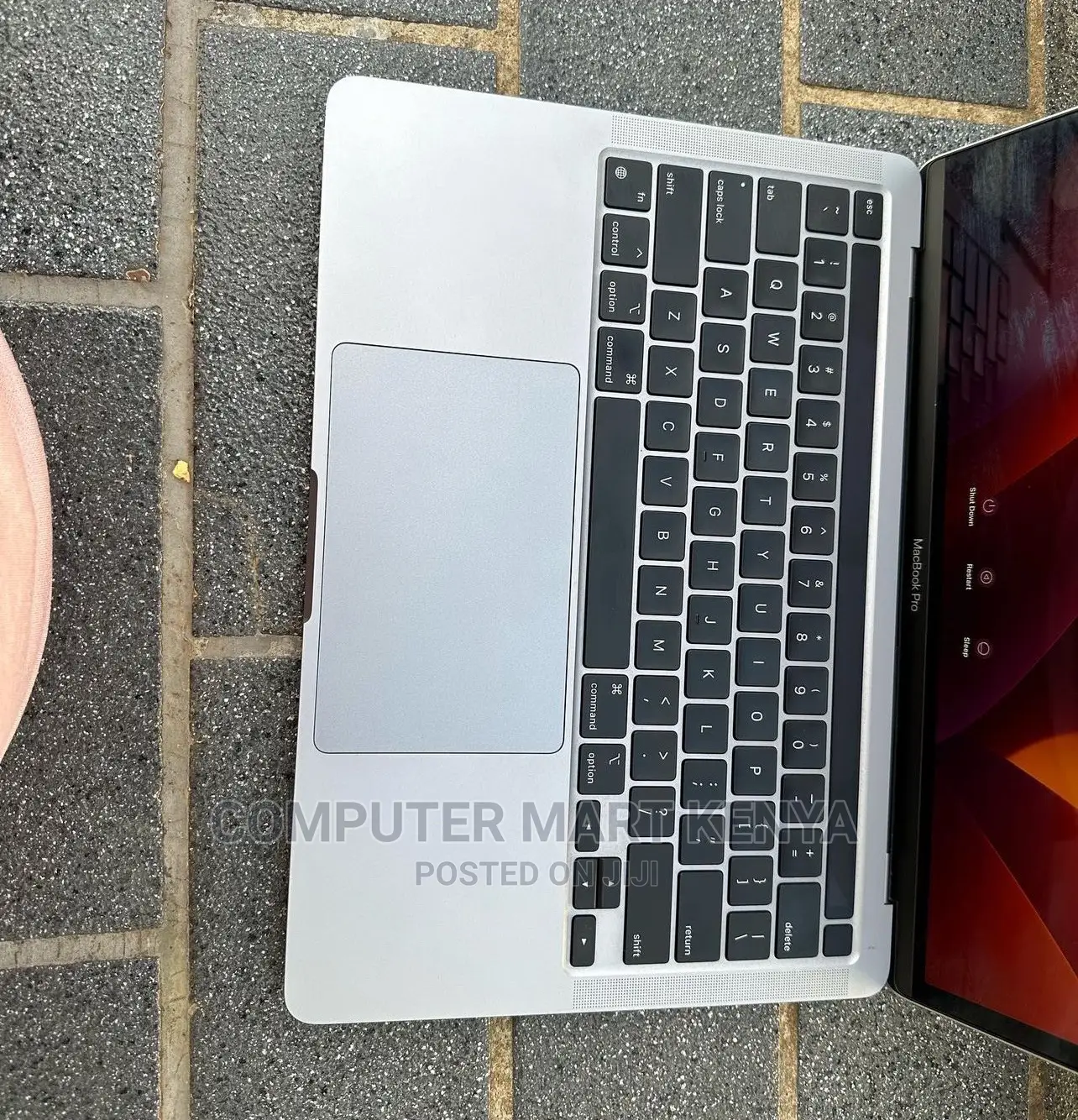 New Laptop Apple MacBook Pro 16GB Apple M1 SSD 512GB