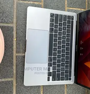 New Laptop Apple MacBook Pro 16GB Apple M1 SSD 512GB