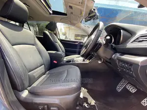 Subaru Outback 2017 Gray