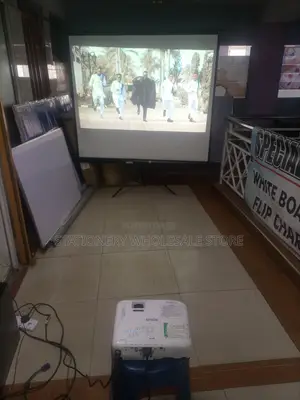 Projector-and-Tripod Projection Screen 120”X120” for Hire