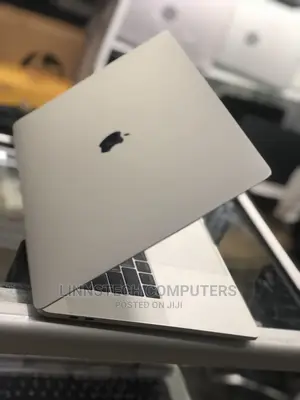 Laptop Apple MacBook Pro 2017 16GB Intel Core I7 SSD 512GB