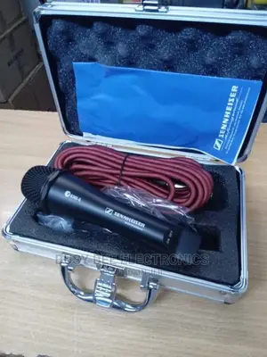 Wired Microphone With Briefcase