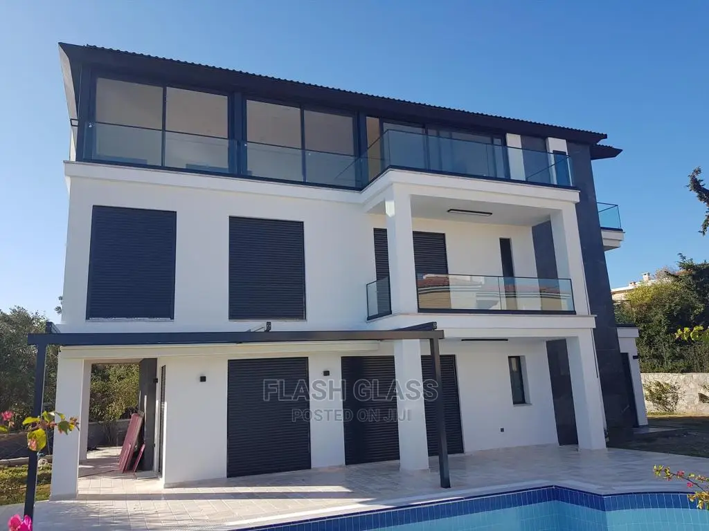 Custom Made Aluminium Windows, Door And Balustrade