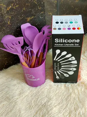 Silicon Kitchen Accessories Set With Wooden Handle Spoons