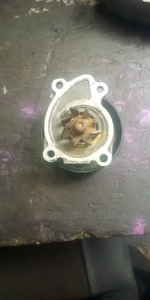 HR12 Engine Water Pump