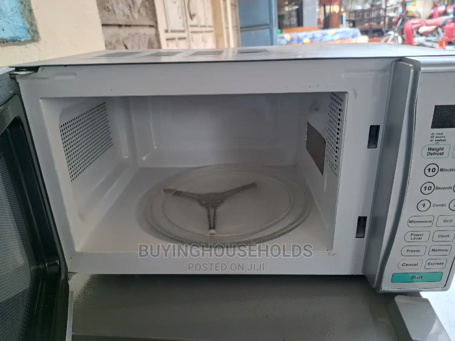 Ramtons Microwave(Silver)
