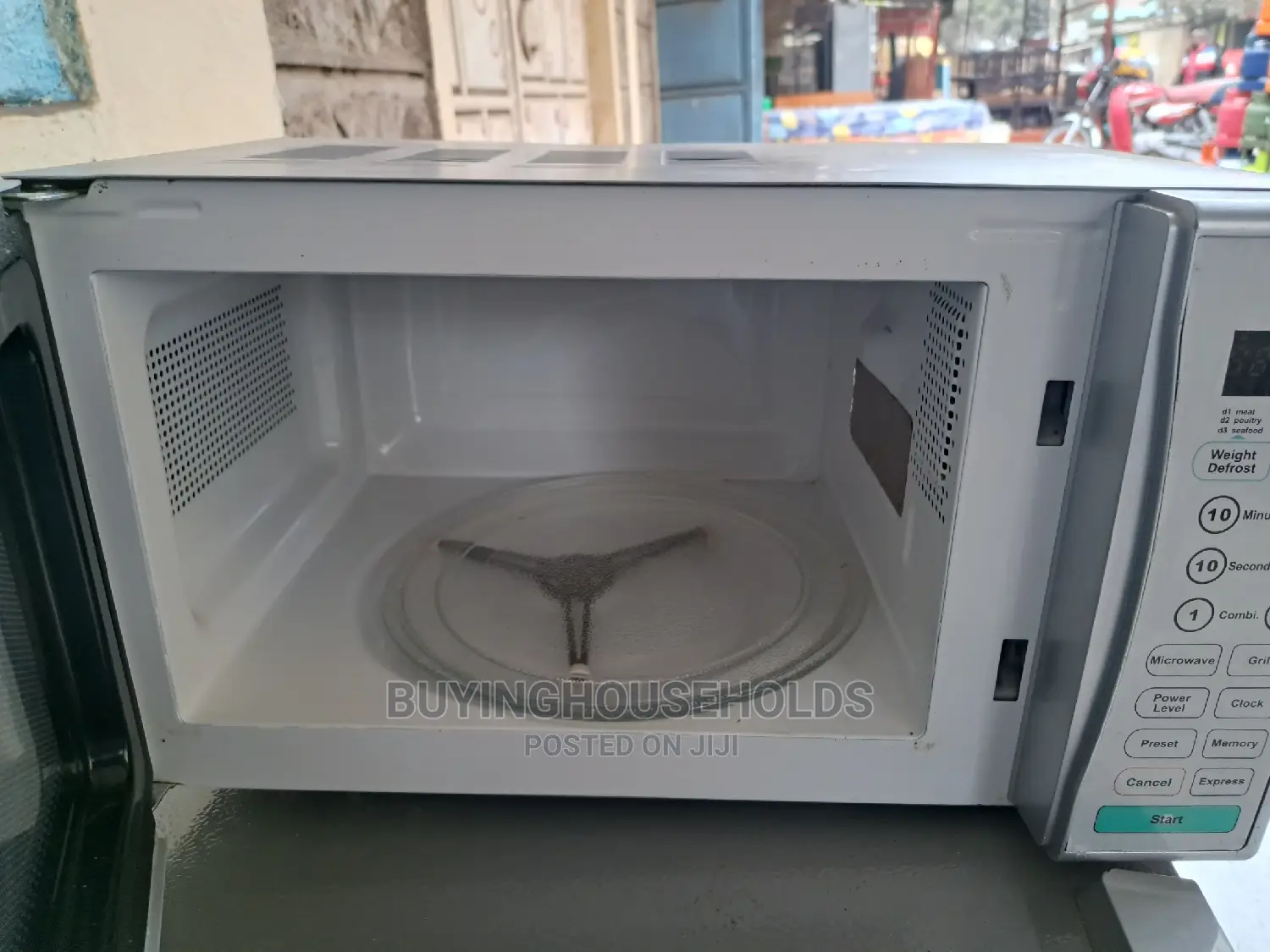 Ramtons Microwave(Silver)