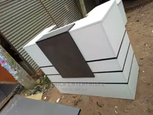 Morden Reception Desk 1.4 MTRS