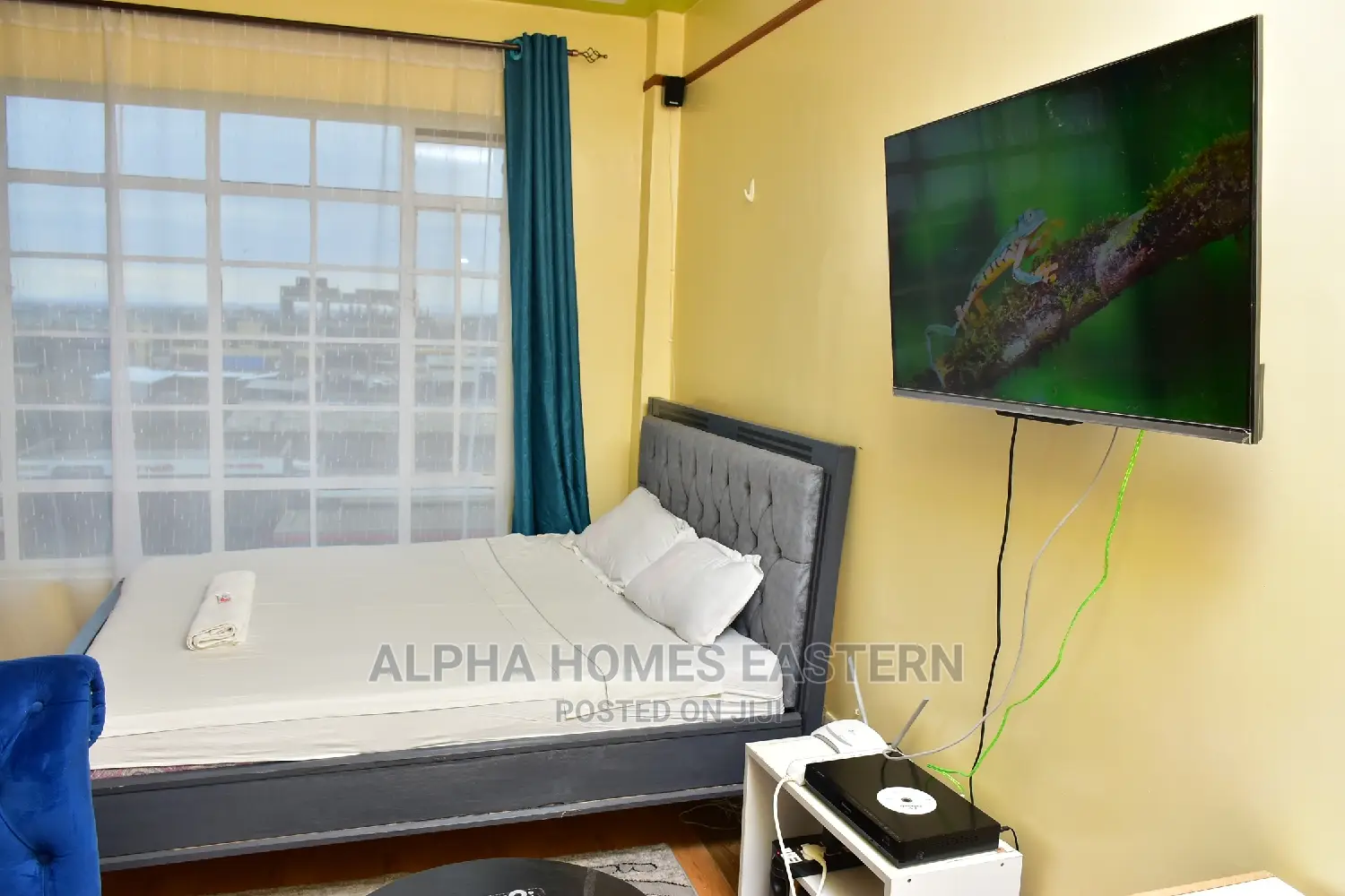 THREE Unit Complex Next to Total Eastern Bypass Studio