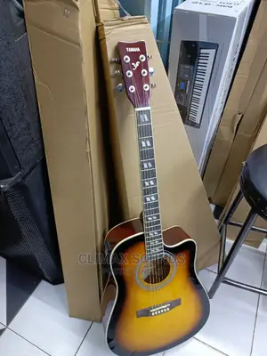 Semi Acoustic Yamaha Hqlty