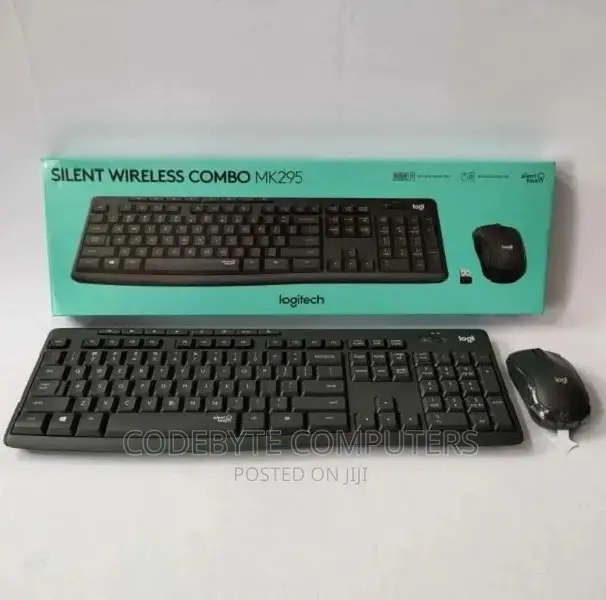 Logitech MK295 Wireless Mouse Keyboard Combo