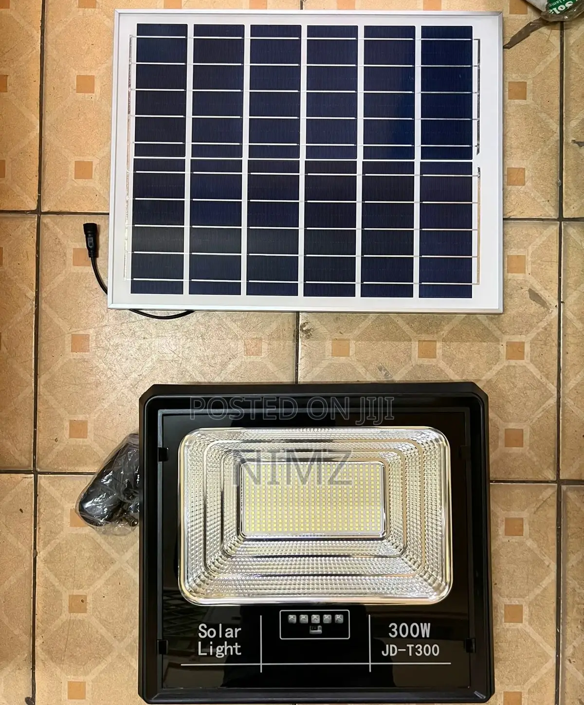 Quality Solar Light 300W Solar Floodlight + Panel