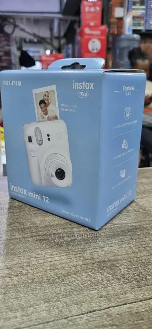 Fuljifilm Instax Mini 12 Instant Camera (White)