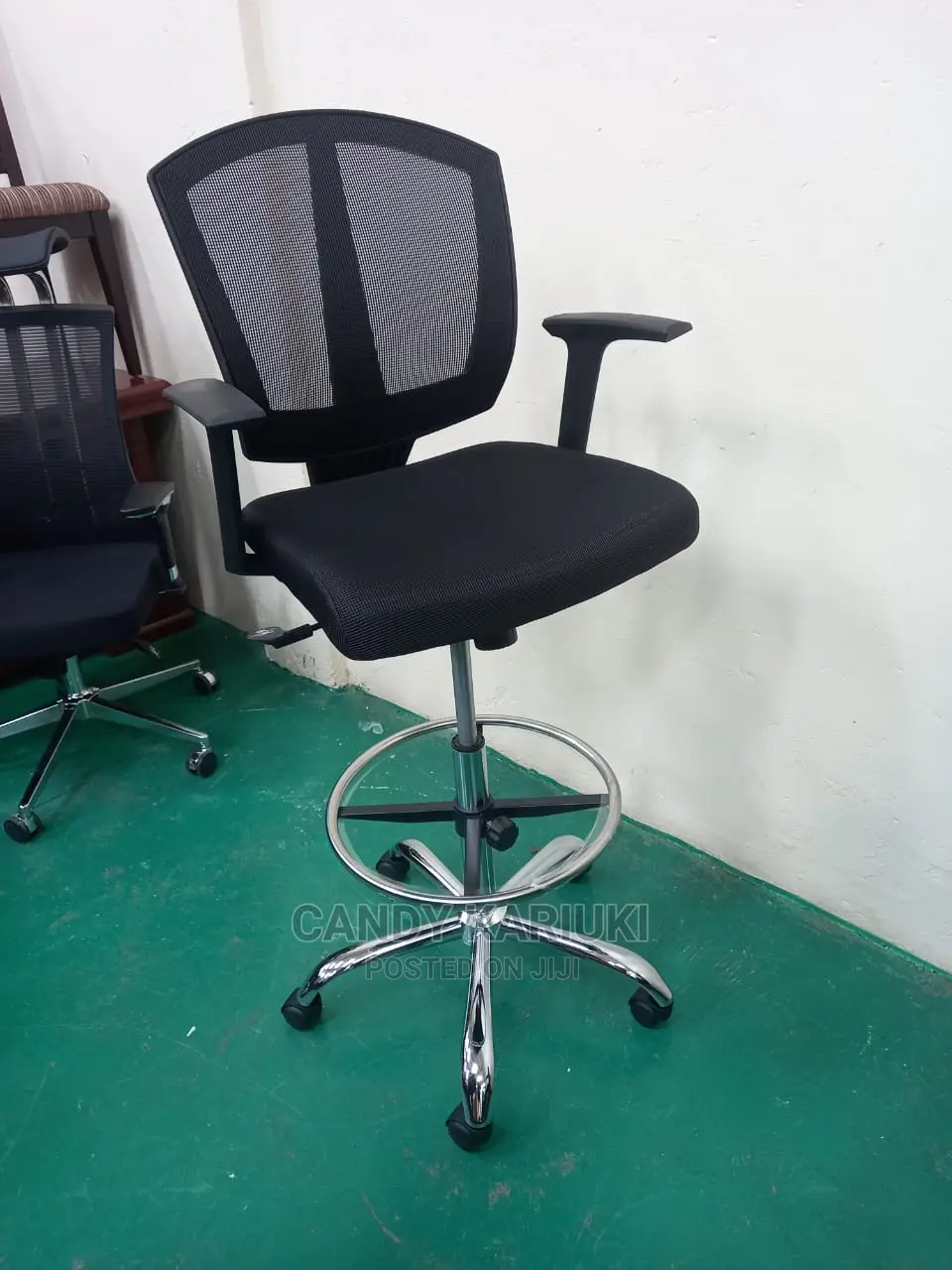 Comfy Cashier Chair