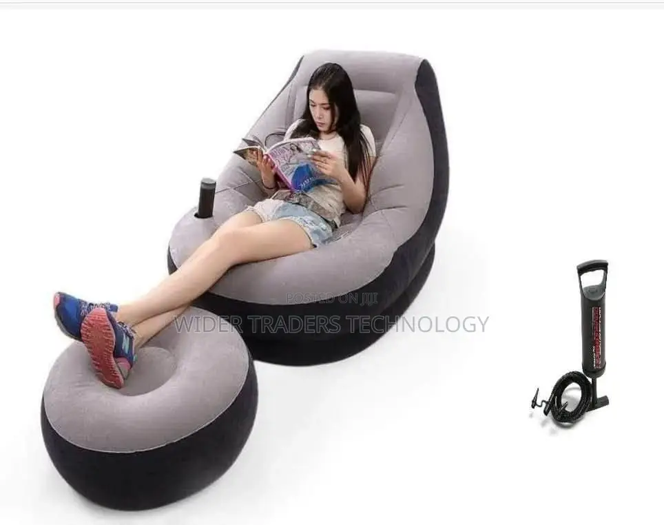 Inflatable Seat With a Pump