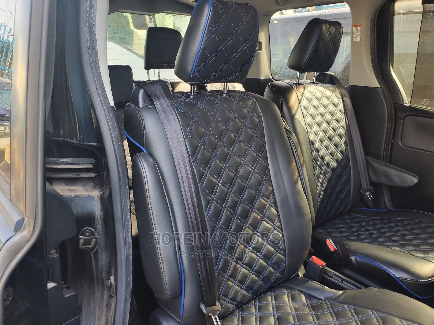 Toyota Voxy 2016 Blue