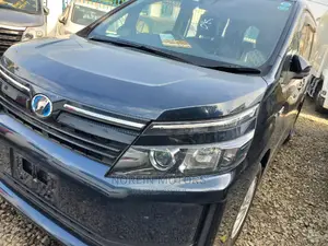 Toyota Voxy 2016 Blue