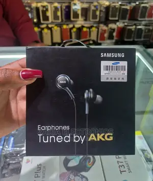 Samsung AKG Earphones, Heavy Bass