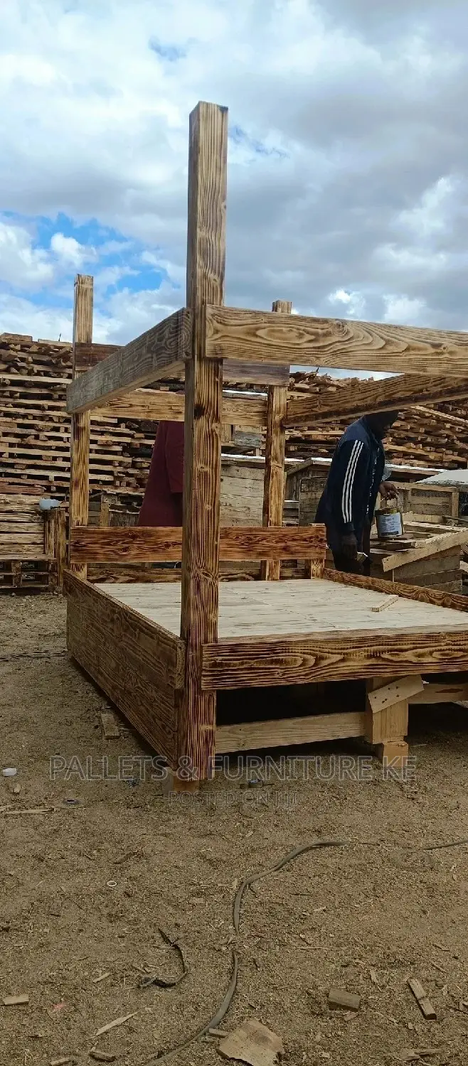 Storage Bed/ Bulk Bed