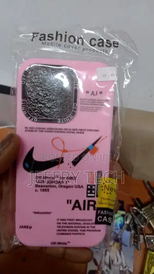 NIKE PINK LOGO iPhone 14 Pro Case Cover