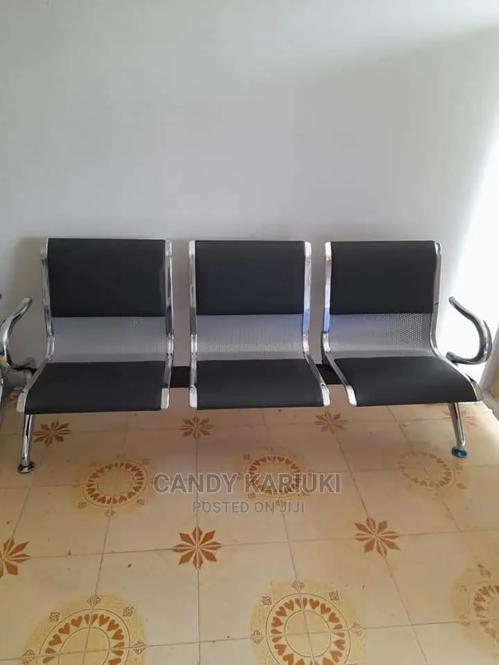 Padded Linked Waiting Bench