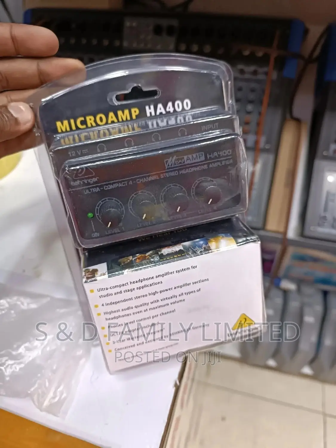 Behringer Microamp HA400