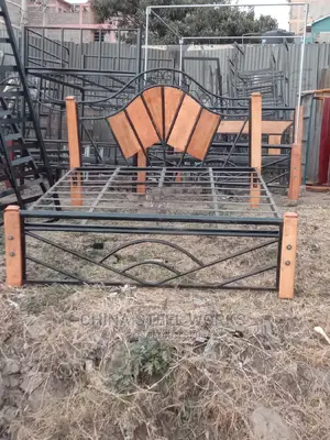 5 by 6 Metallic Bed Hardwood Stand