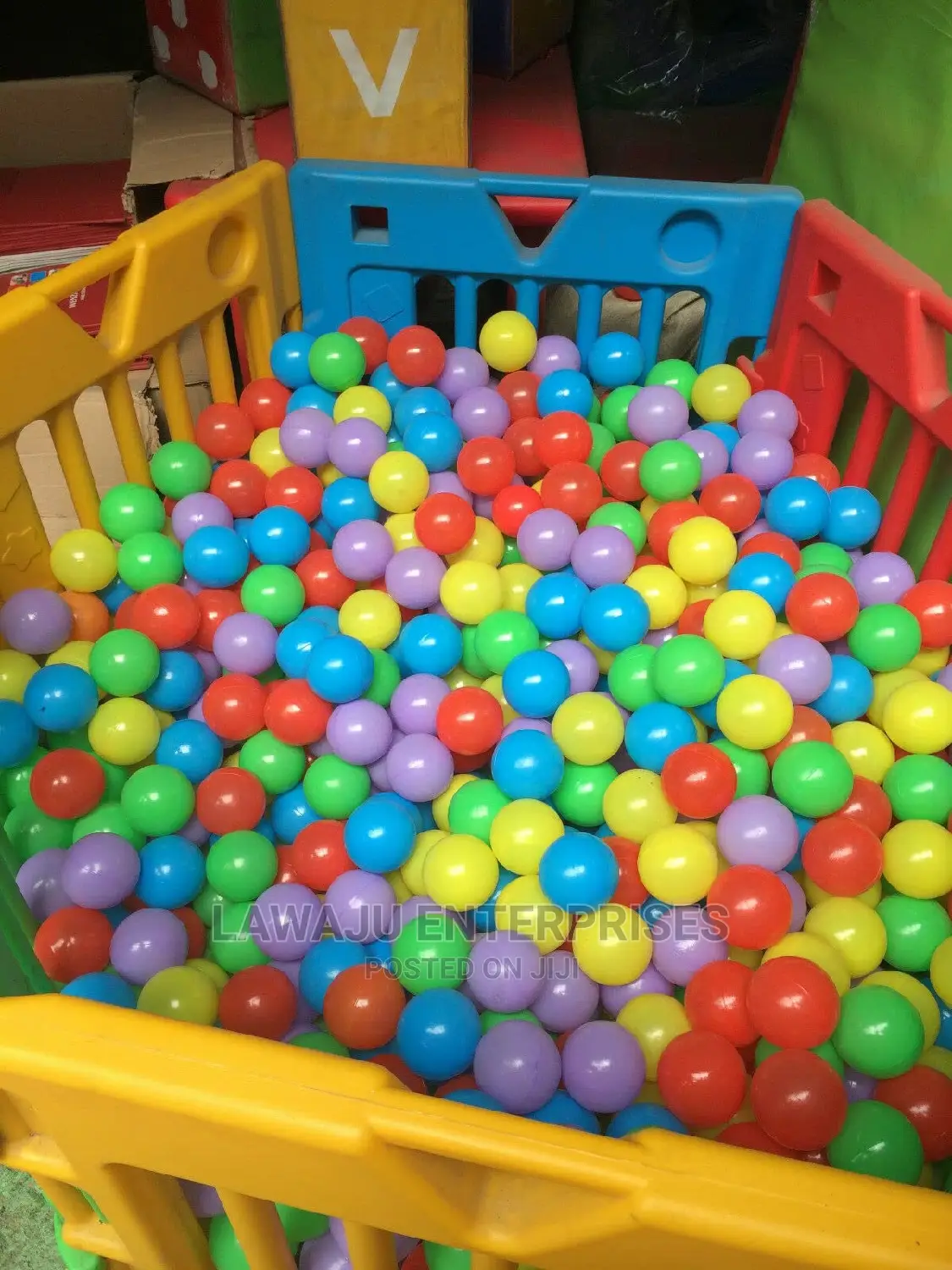 100pcs Colourful Ball Pit Balls