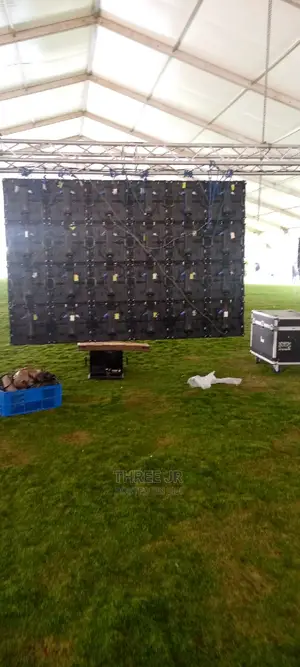 Great Set Up of Front and Back of the LED Panels