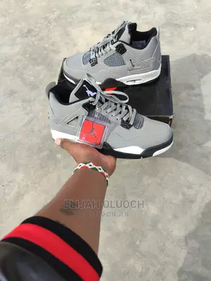 Air Jordan 4