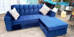 4 Seater L-Shaped Sofa.