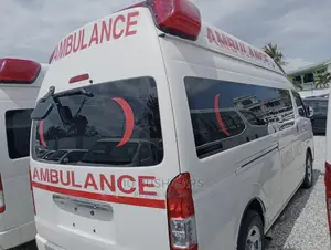 Toyota HiAce 2018 White
