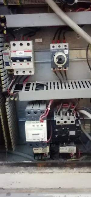 Electrician/Machine Technician