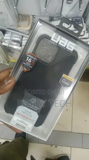 UAG - Metropolis LT MAGSAFE Case for iPhone 13 Pro Max - Bla