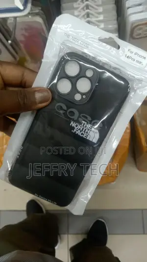 iPhone 14 Pro Max Northface Puffer Case (Black)