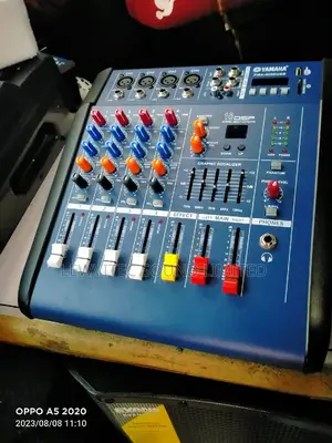 Yamaha 404 Powered Mixer