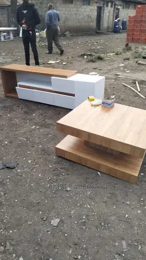 Tv Stand (6ft)